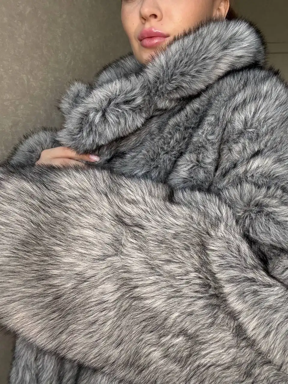 Шуба эко мех Корея Скульптор - Верхняя одежда (Одежда) в Екатеринбург