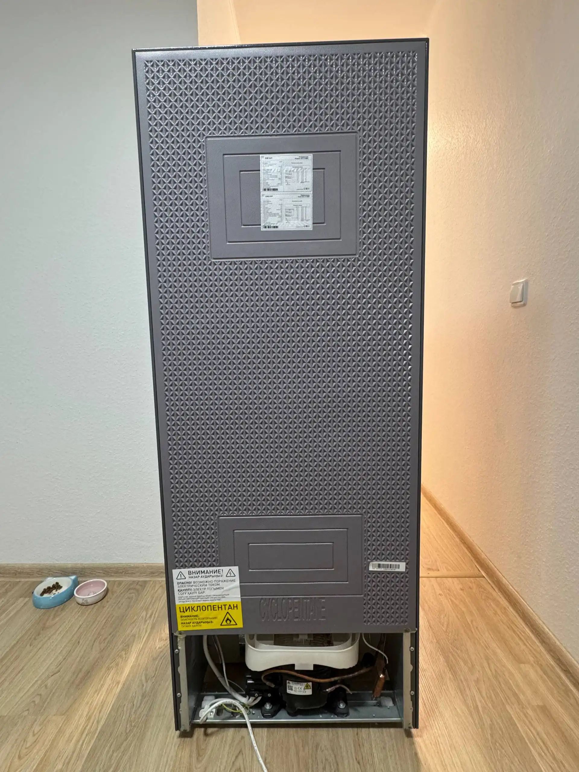 Продам компактный серебристый холодильник DEXP бу - Техника для дома (Барахолка) в Екатеринбург