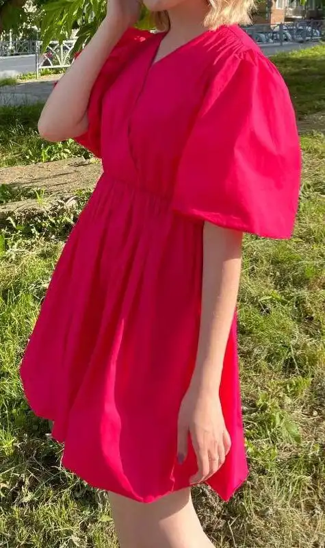 Продам два платья в отличном состоянии - Платья (Одежда) в Екатеринбург