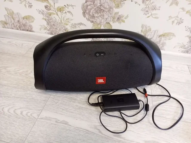 Оригинальная колонка JBL boombox 1 в хорошем состоянии - Климатическая техника в Сургут