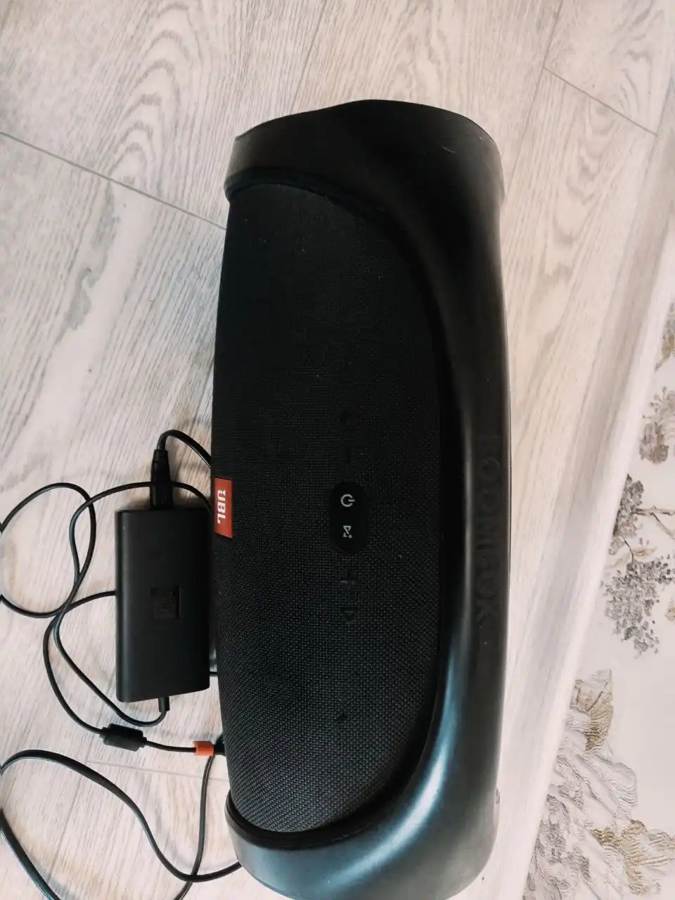 Оригинальная колонка JBL boombox 1 в хорошем состоянии - Аудиотехника (Электроника) в Сургут