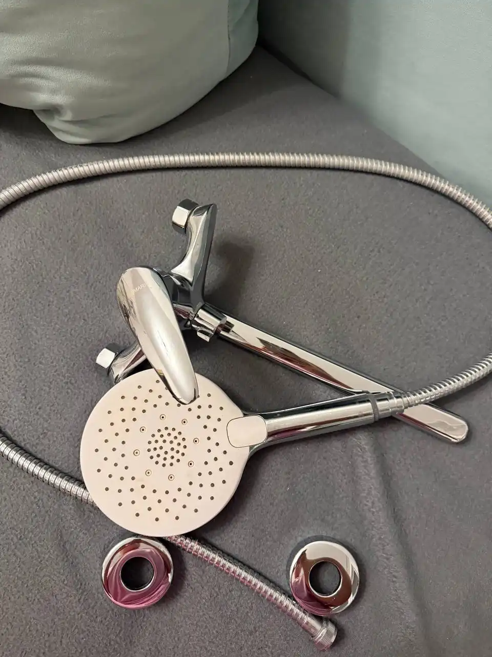 Смеситель для ванны Lemark б/у - Сантехника (Для дома и дачи) в Екатеринбург