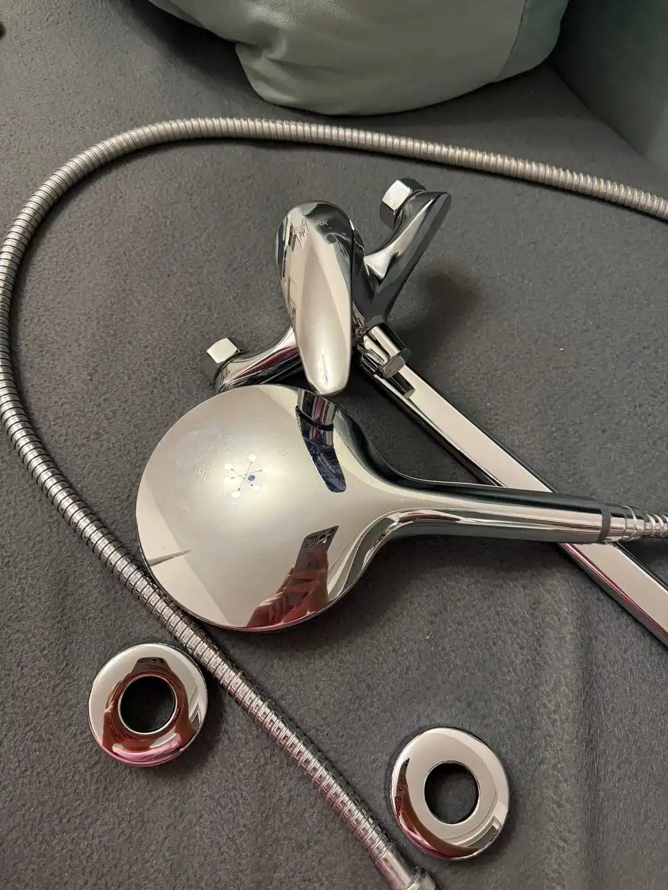 Смеситель для ванны Lemark б/у - Сантехника (Для дома и дачи) в Екатеринбург