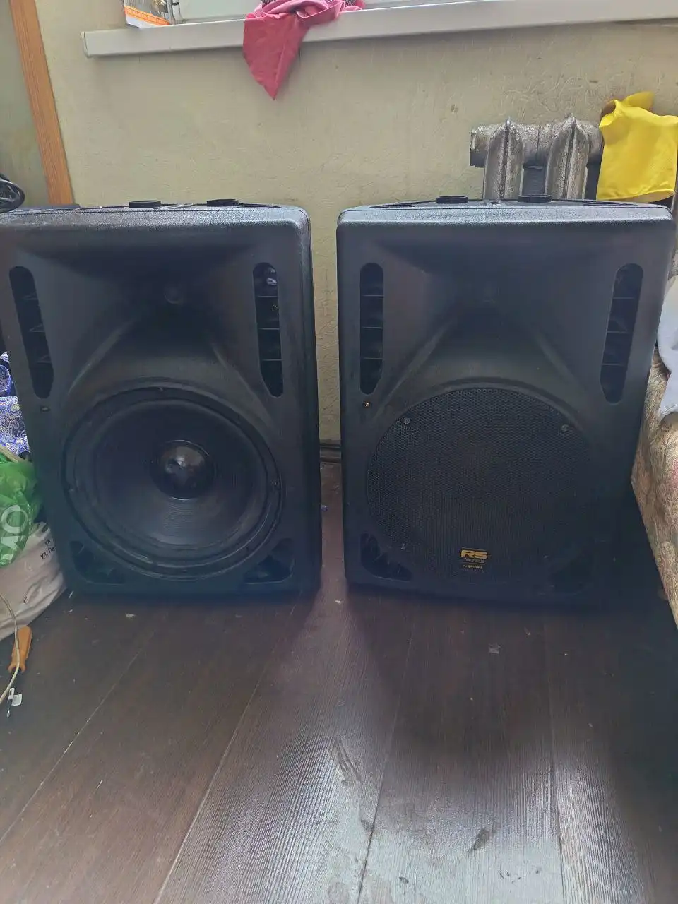 Колонки активные Gemini rs412 с микрофонами akg wms pro 40 - Аудиотехника (Электроника) в Екатеринбург