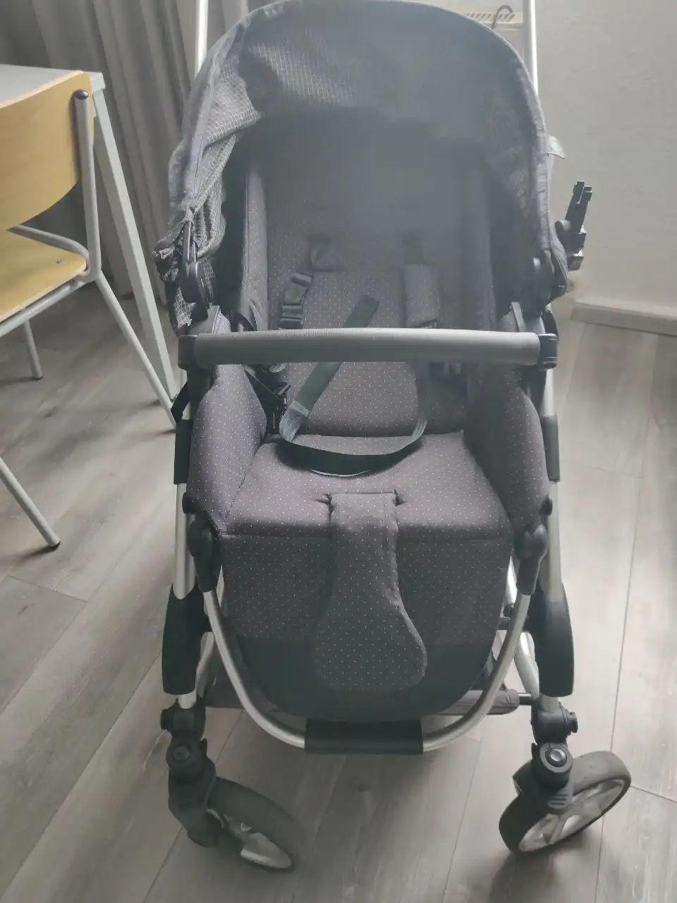 Детские товары даром: коляска, пеленальный комод, мини холодильник - Товары для детей (Барахолка) в Екатеринбург