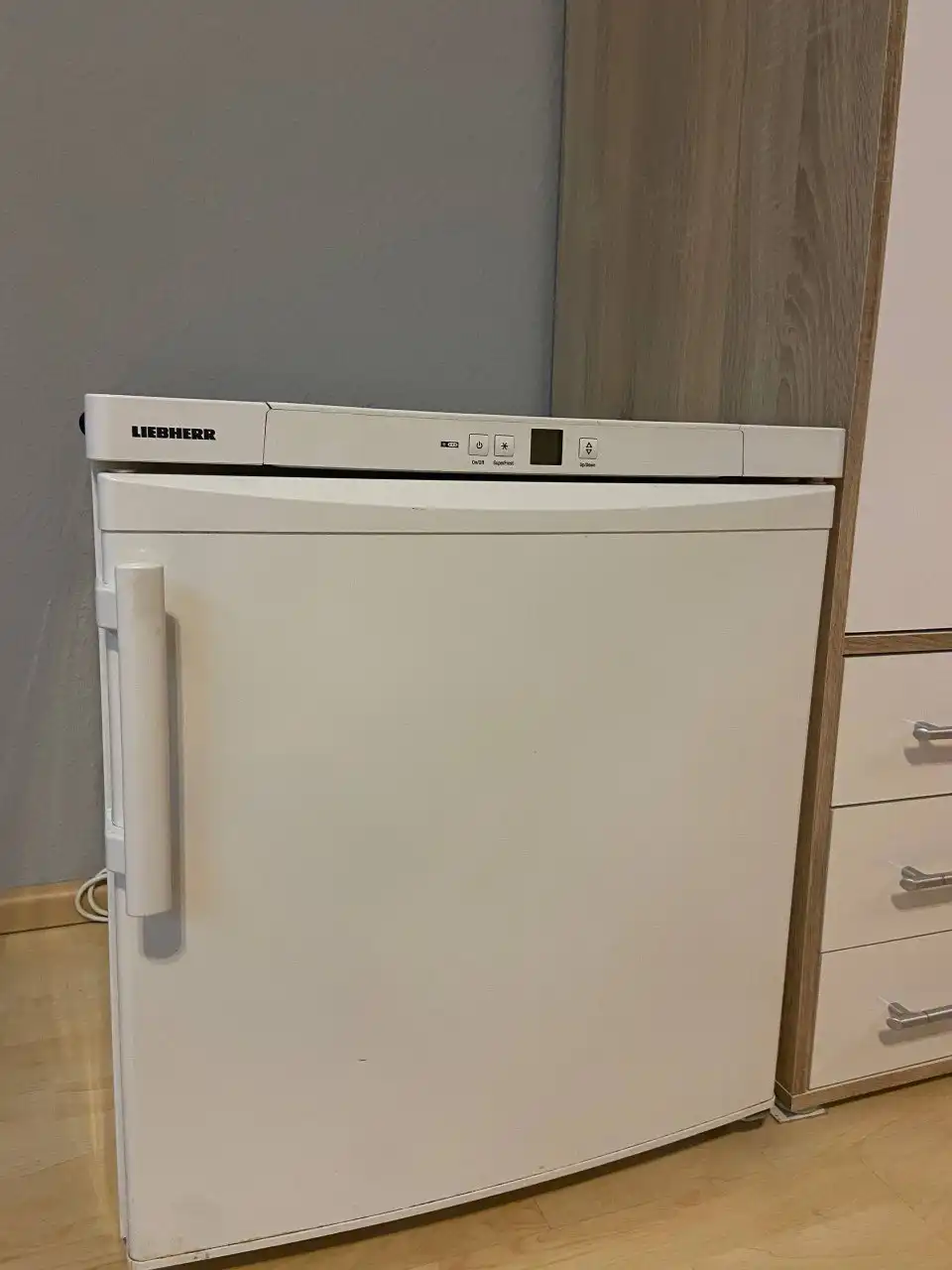 Детские товары даром: коляска, пеленальный комод, мини холодильник - Товары для детей (Барахолка) в Екатеринбург