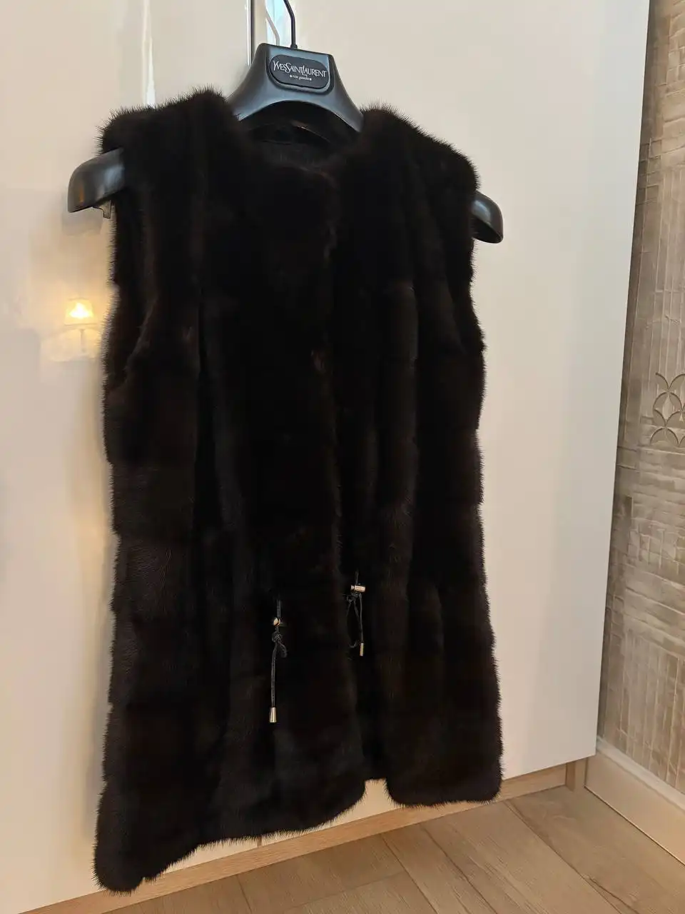 Норковый жилет Fokos Furs женский оригинал - Верхняя одежда (Одежда) в Екатеринбург