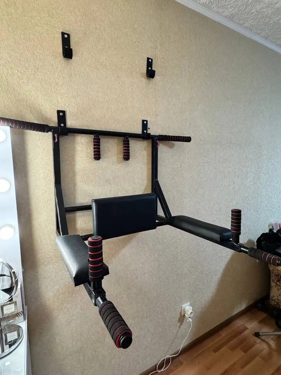 Турник, брусья, качание пресса 3 в 1 с напольной базой - Спортивные товары (Хобби и отдых) в Екатеринбург