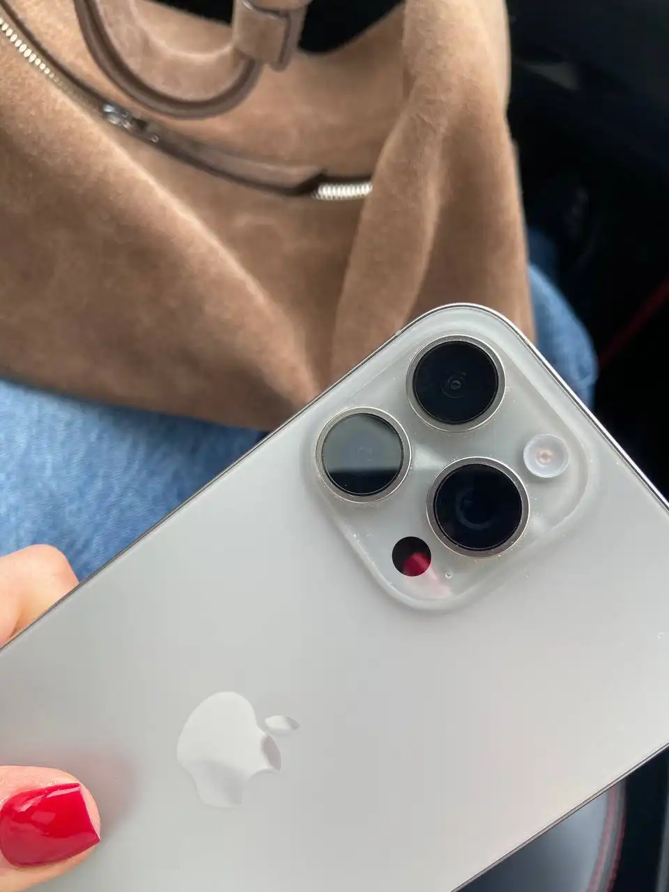 Продажа iPhone 16 Pro Max 512 ГБ в идеальном состоянии - Смартфоны и телефоны (Электроника) в Екатеринбург