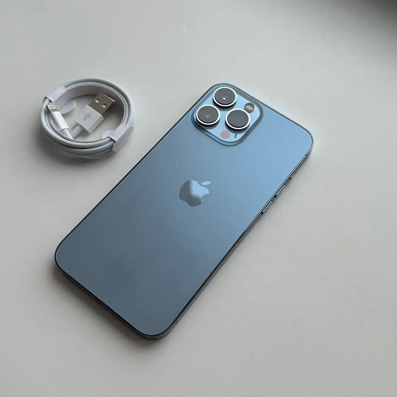 iPhone 13 Pro Max 1TB синий - Смартфоны (Электроника) в Екатеринбург