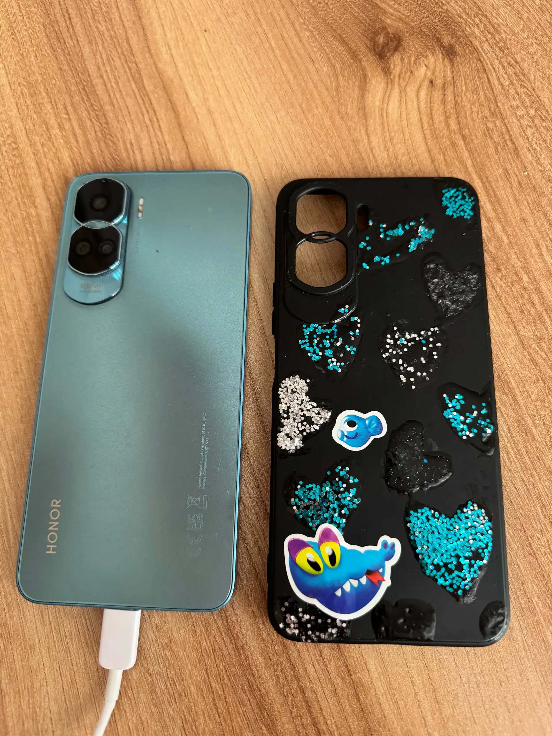 Найден мобильный телефон HONOR - Барахолка в Екатеринбург