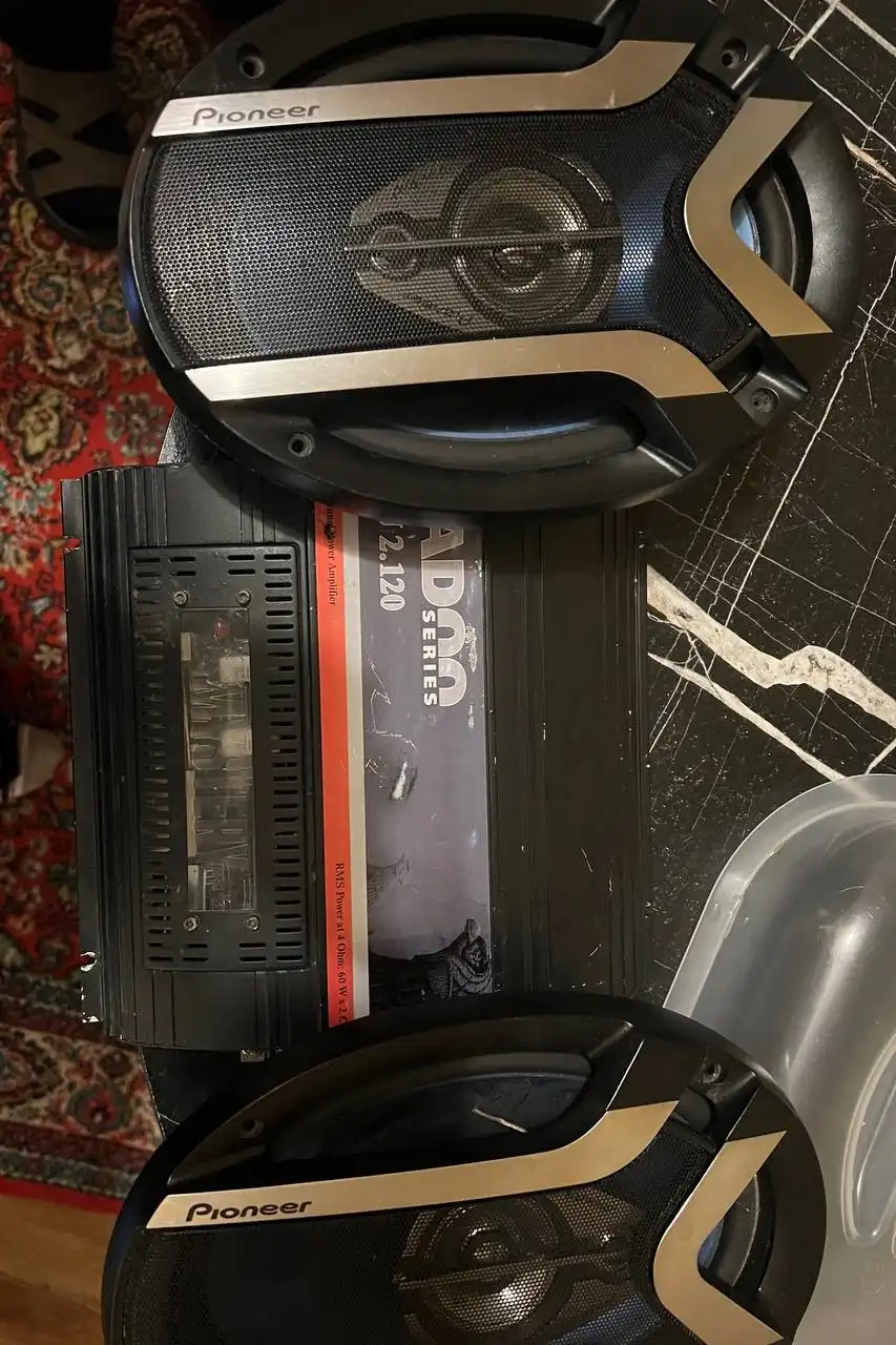 Продажа усилителя и пионеровских колонок - Аудиотехника (Электроника) в Екатеринбург