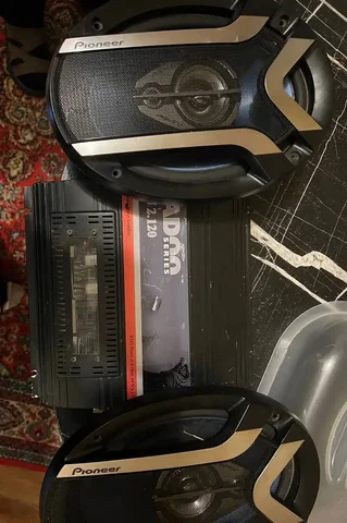 Продажа усилителя и пионеровских колонок - Электроника в Екатеринбург