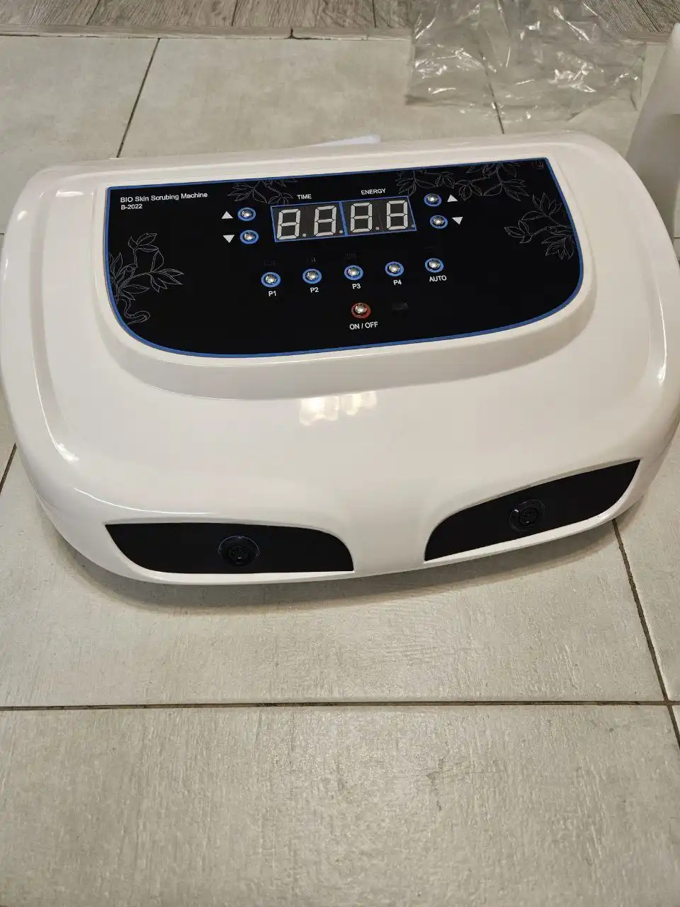 Микротоковый аппарат для лица (новый) - Косметологическое оборудование (Красота и здоровье) в Екатеринбург