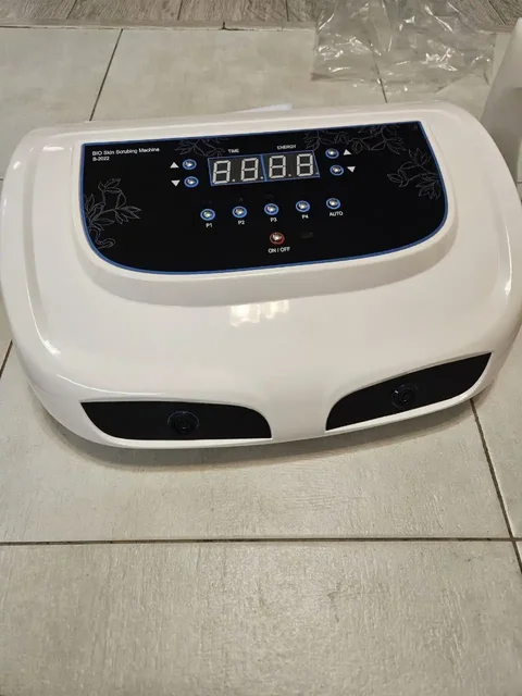 Микротоковый аппарат для лица (новый) - Массажеры в Екатеринбург