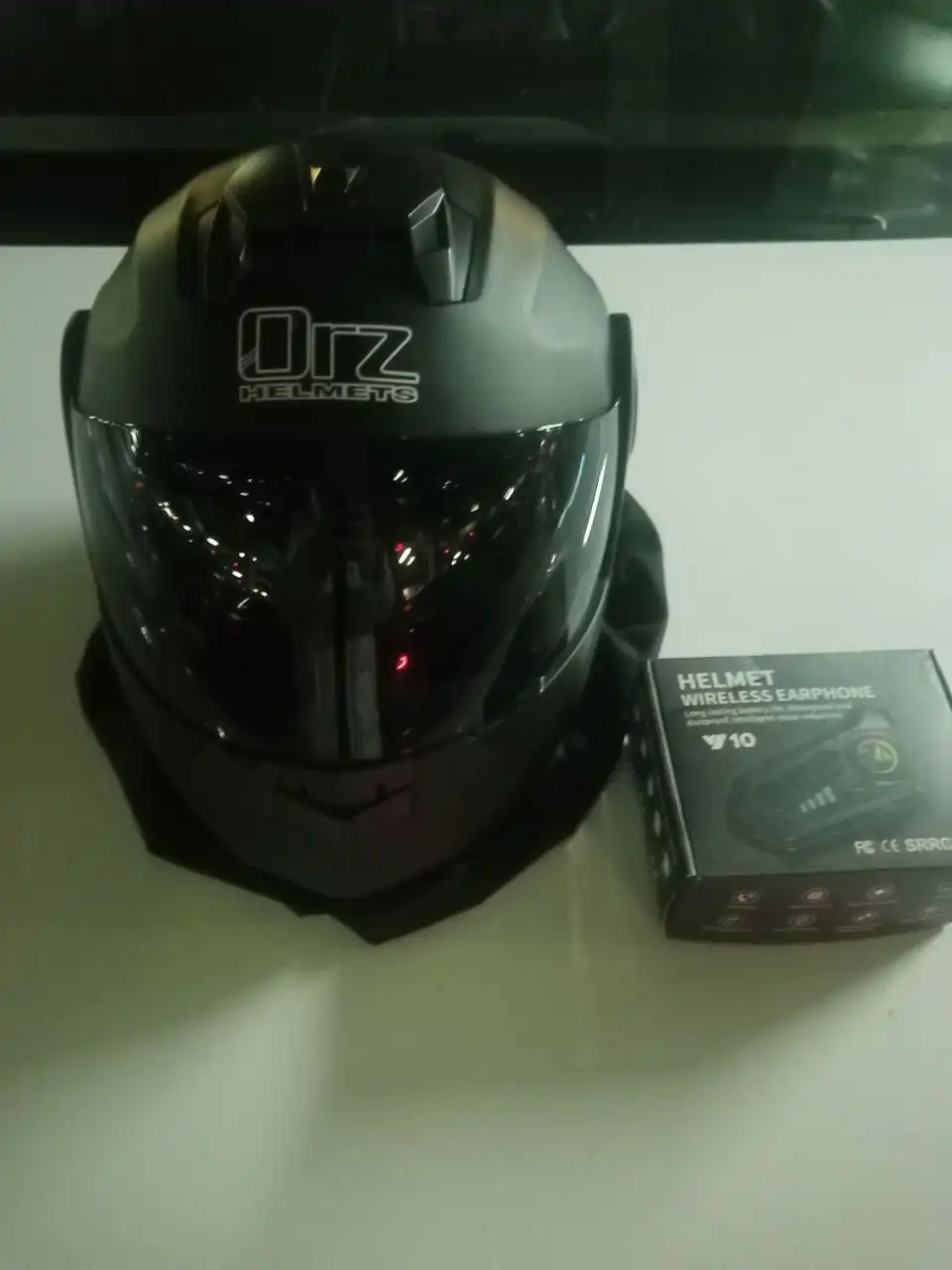 Продажа мотошлема с гарнитурой - Мотоциклетные шлемы (Барахолка) в Екатеринбург