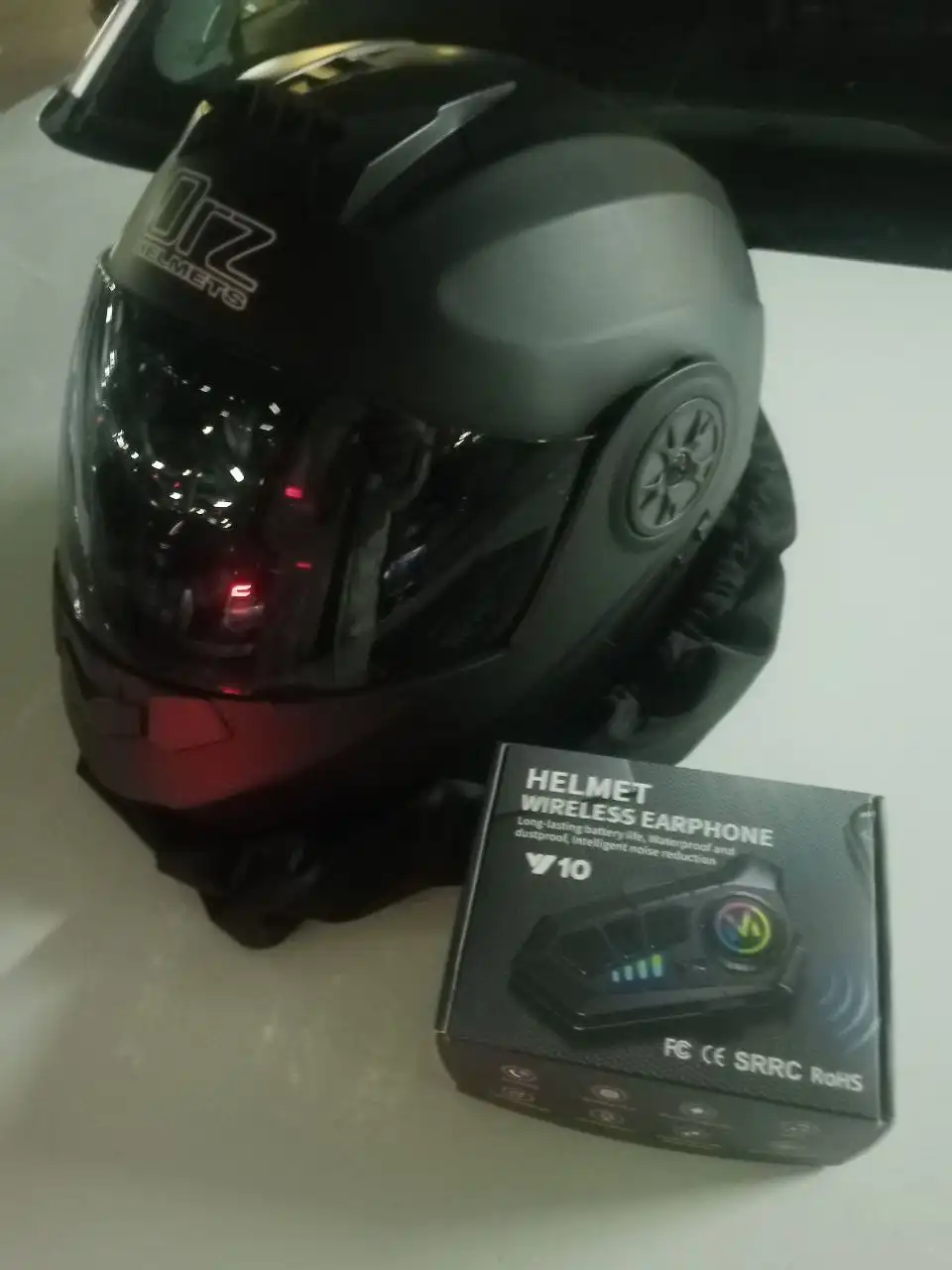 Продажа мотошлема с гарнитурой - Мотоциклетные шлемы (Барахолка) в Екатеринбург