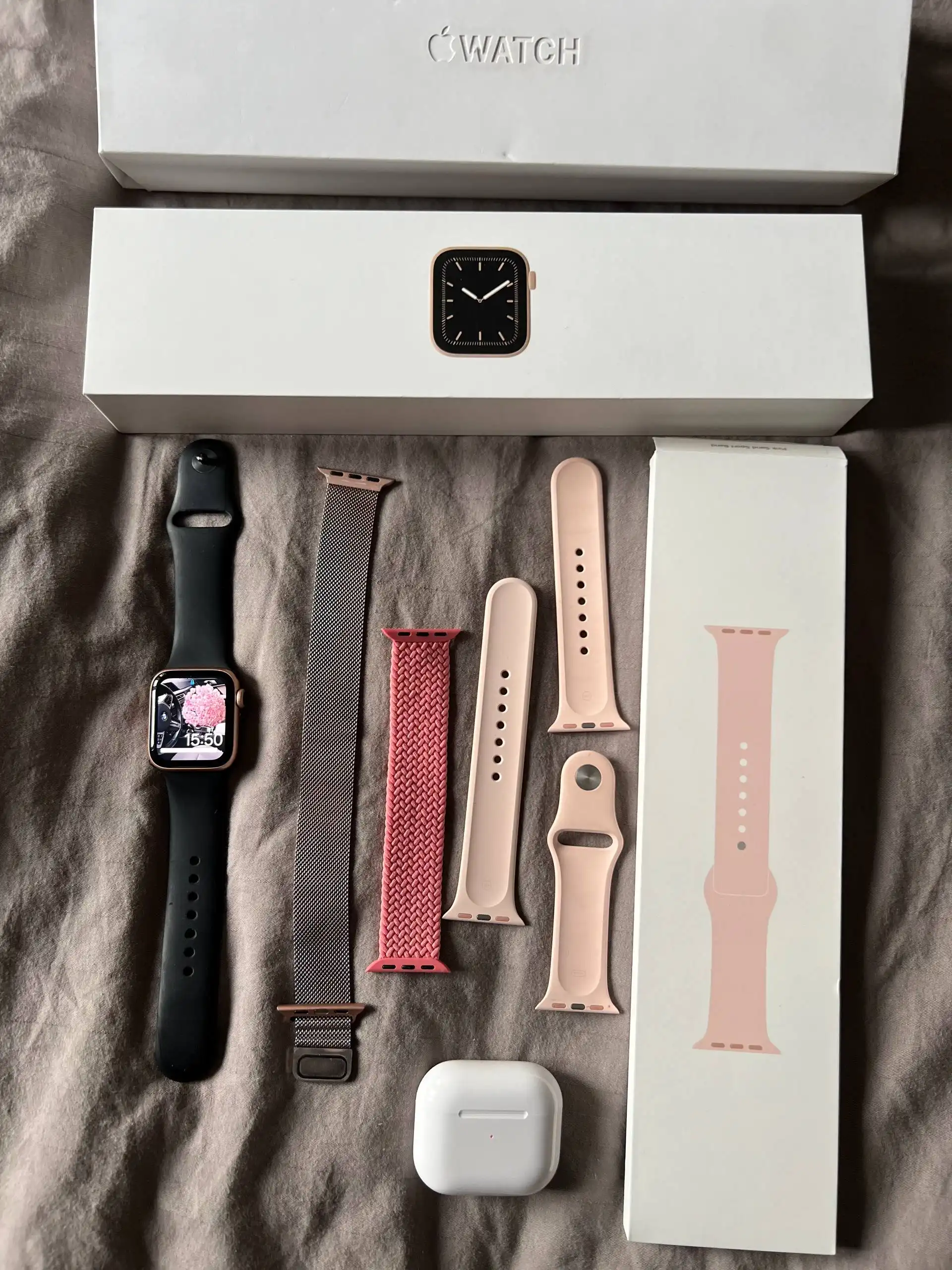 Продам Apple Watch 5 40mm Rose Gold - Часы (Электроника) в Екатеринбург
