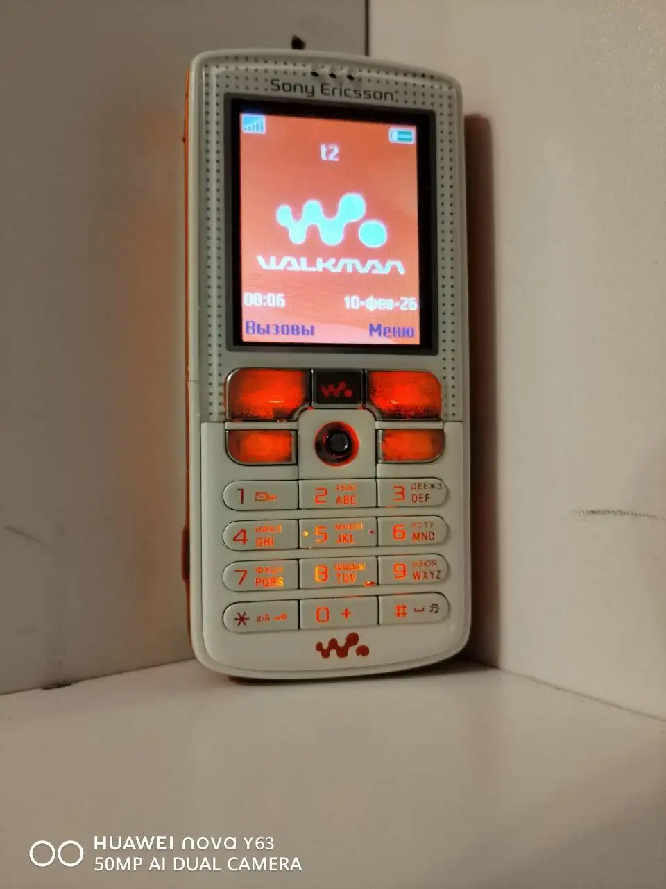 Продажа кнопочного телефона Sony Ericsson W800i - Телефоны (Электроника) в Екатеринбург