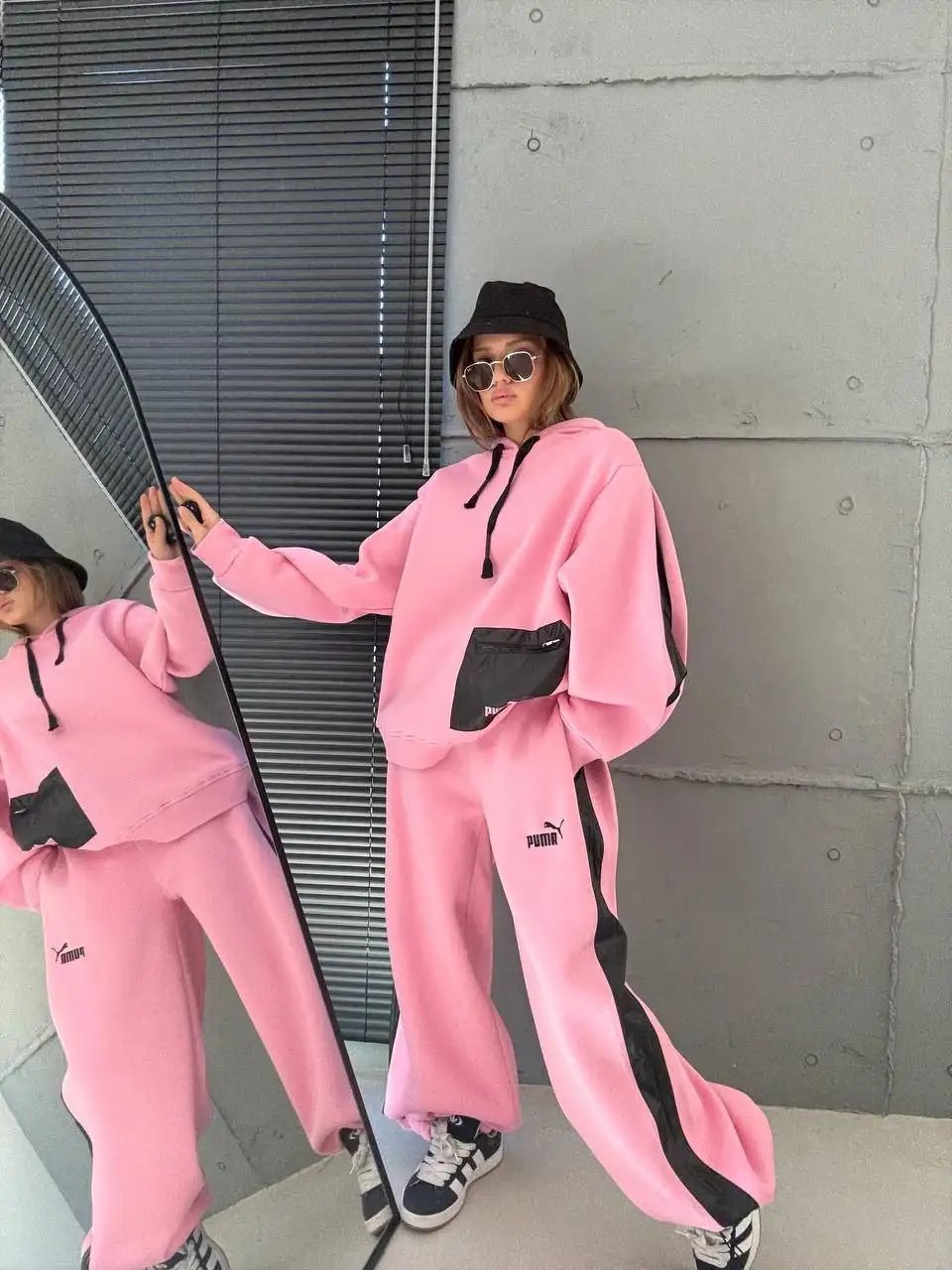 Стильный костюм PUMA с лампасами - Спортивная одежда (Одежда) в Екатеринбург