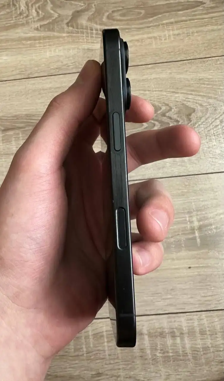 Продам iPhone 16 Pro - Смартфоны (Электроника) в Екатеринбург