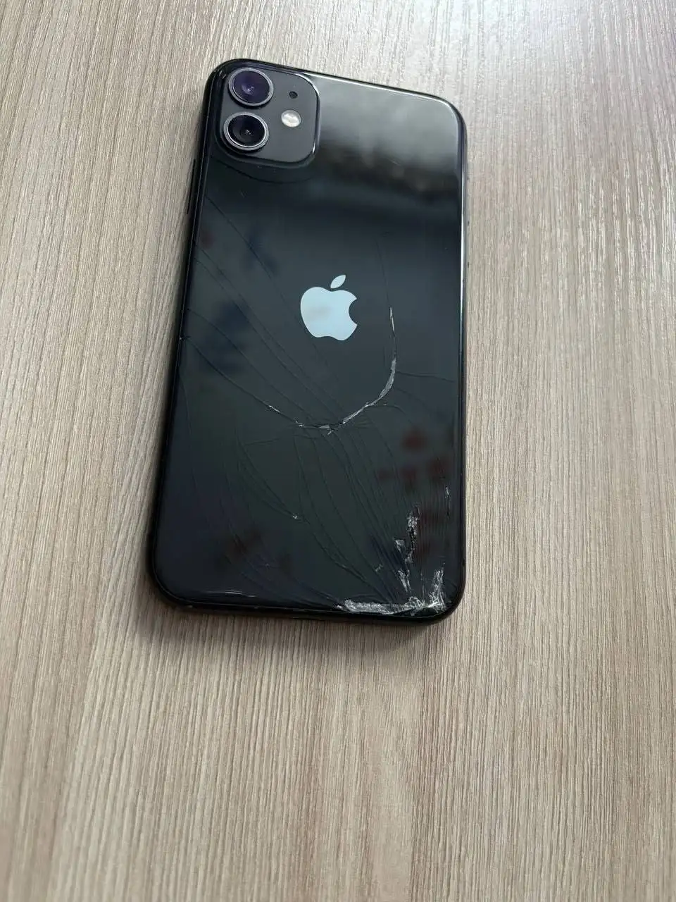 iPhone 11 64 ГБ черный - Смартфоны (Электроника) в Екатеринбург