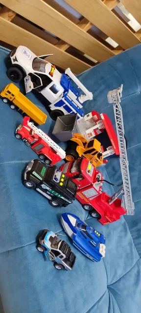 Продажа игрушек Пикап и черный джип - Товары для детей в Екатеринбург