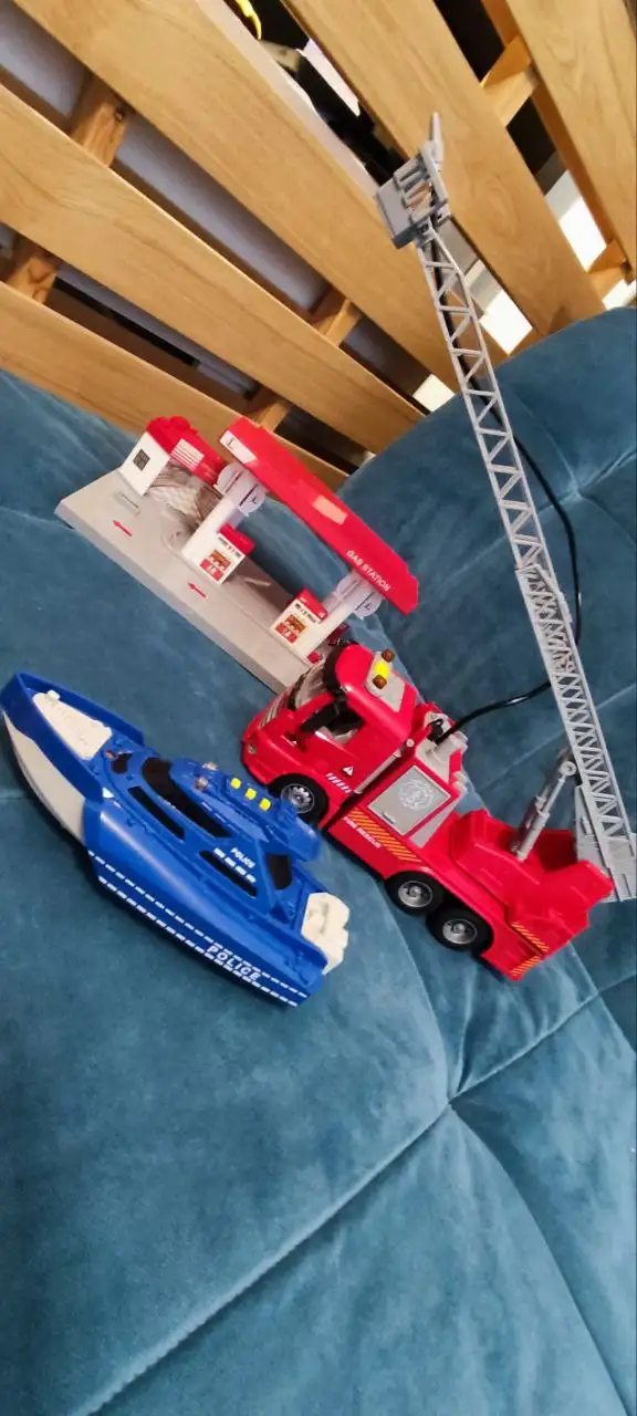 Продажа игрушек Пикап и черный джип - Игрушки (Товары для детей) в Екатеринбург