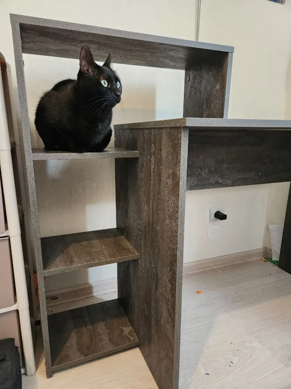 Продам стол письменный темный графит - Мебель (Для дома и дачи) в Екатеринбург