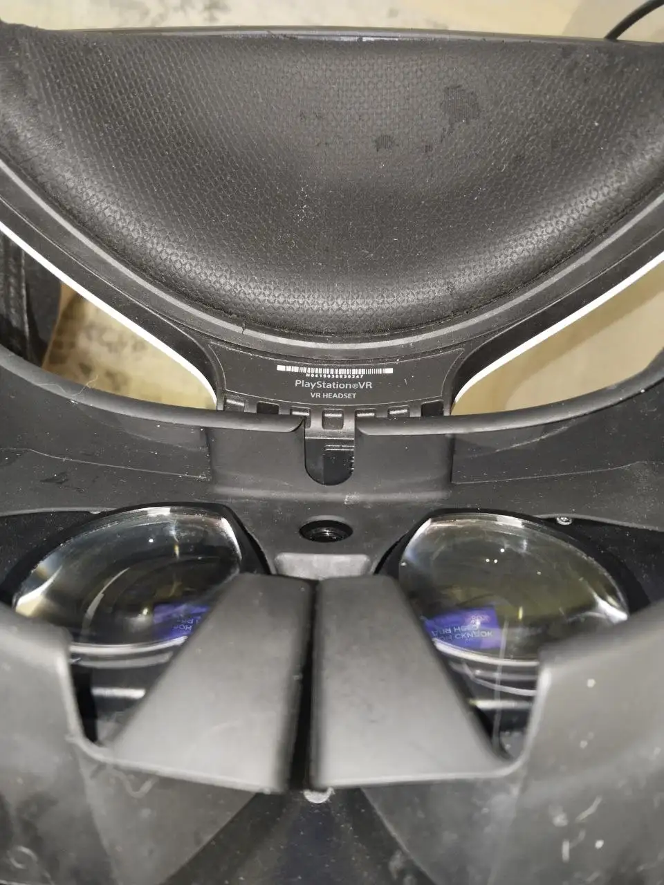 Продам шлем виртуальной реальности PlayStation VR первой ревизии - Виртуальная реальность (Электроника) в Екатеринбург