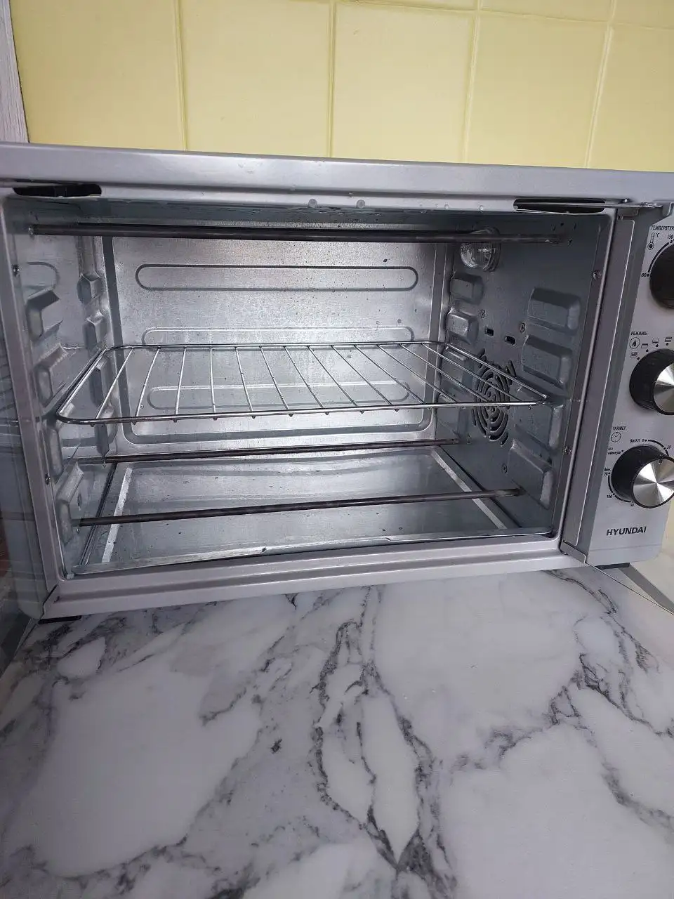 Мини печь духовка Hyundai Mio-HY007 30л - Бытовая техника (Для дома и дачи) в Екатеринбург