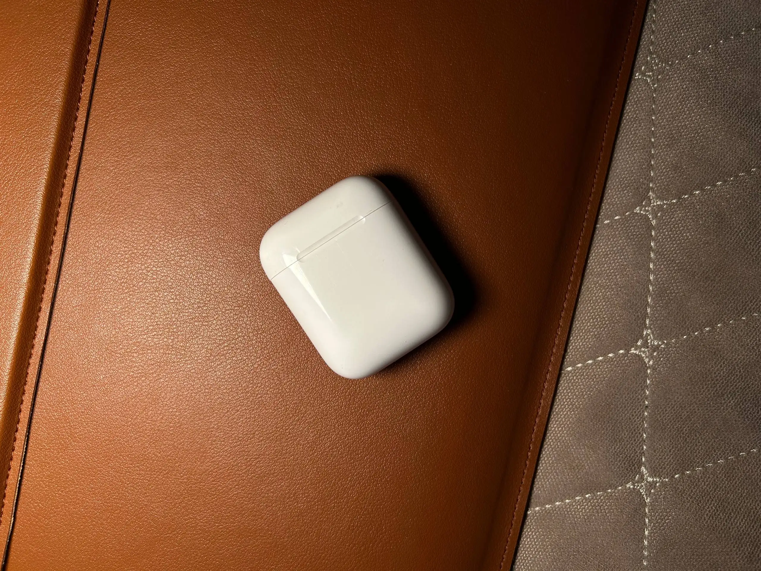 Продам AirPods 2 поколения - Наушники (Электроника) в Екатеринбург