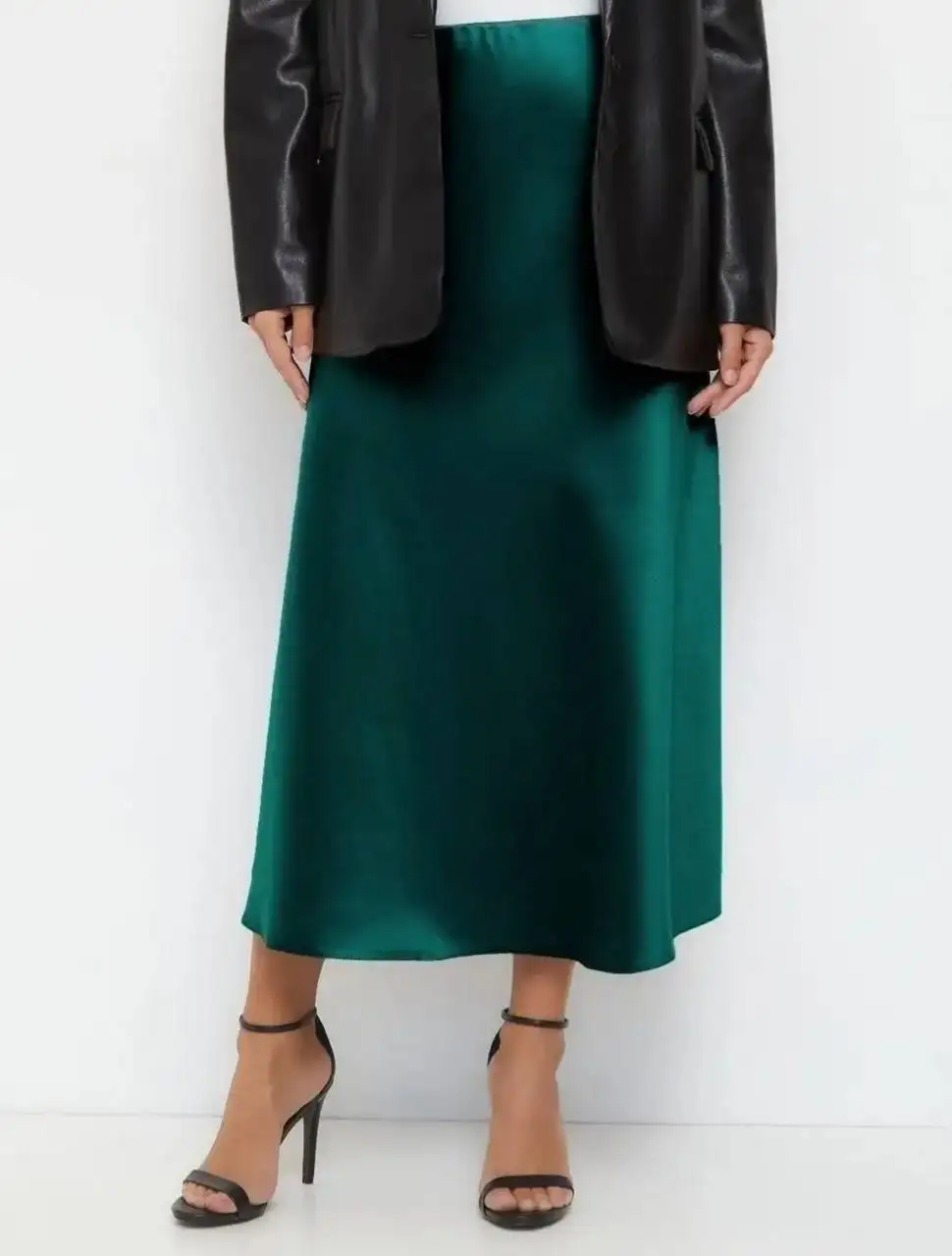 Продам шелковые юбочки новые 44 размер - Юбки (Одежда) в Екатеринбург