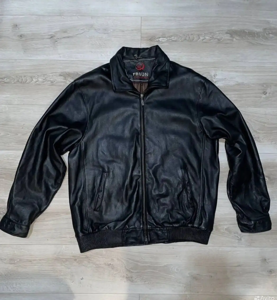 Продажа кожаной куртки - Верхняя одежда (Одежда) в Екатеринбург
