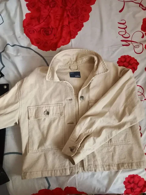 Продажа б/у одежды разных размеров - Одежда в Екатеринбург