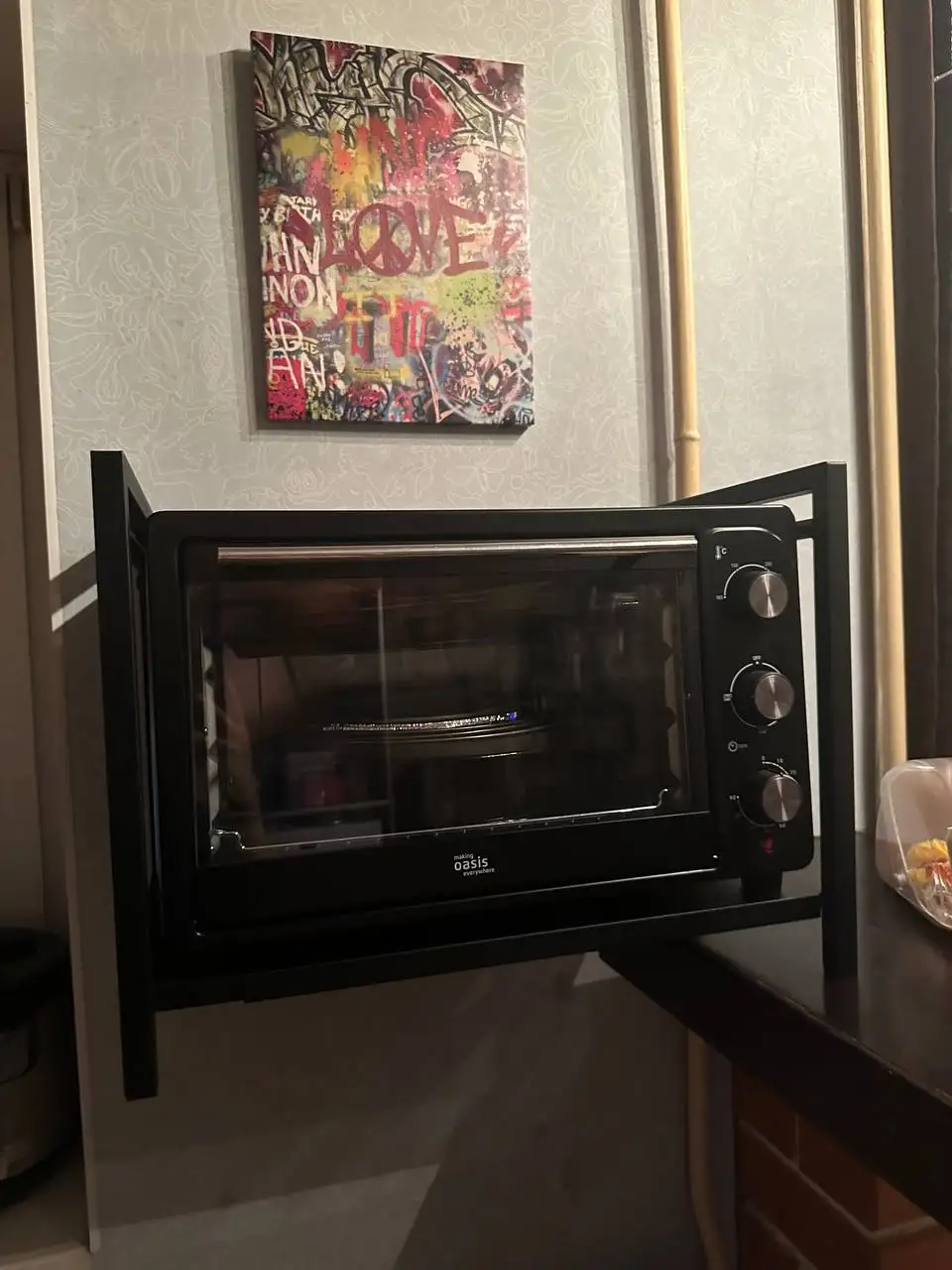 Продажа стола-выдвижного, духовой печи и оборудования для депиляции - Барахолка в Екатеринбург