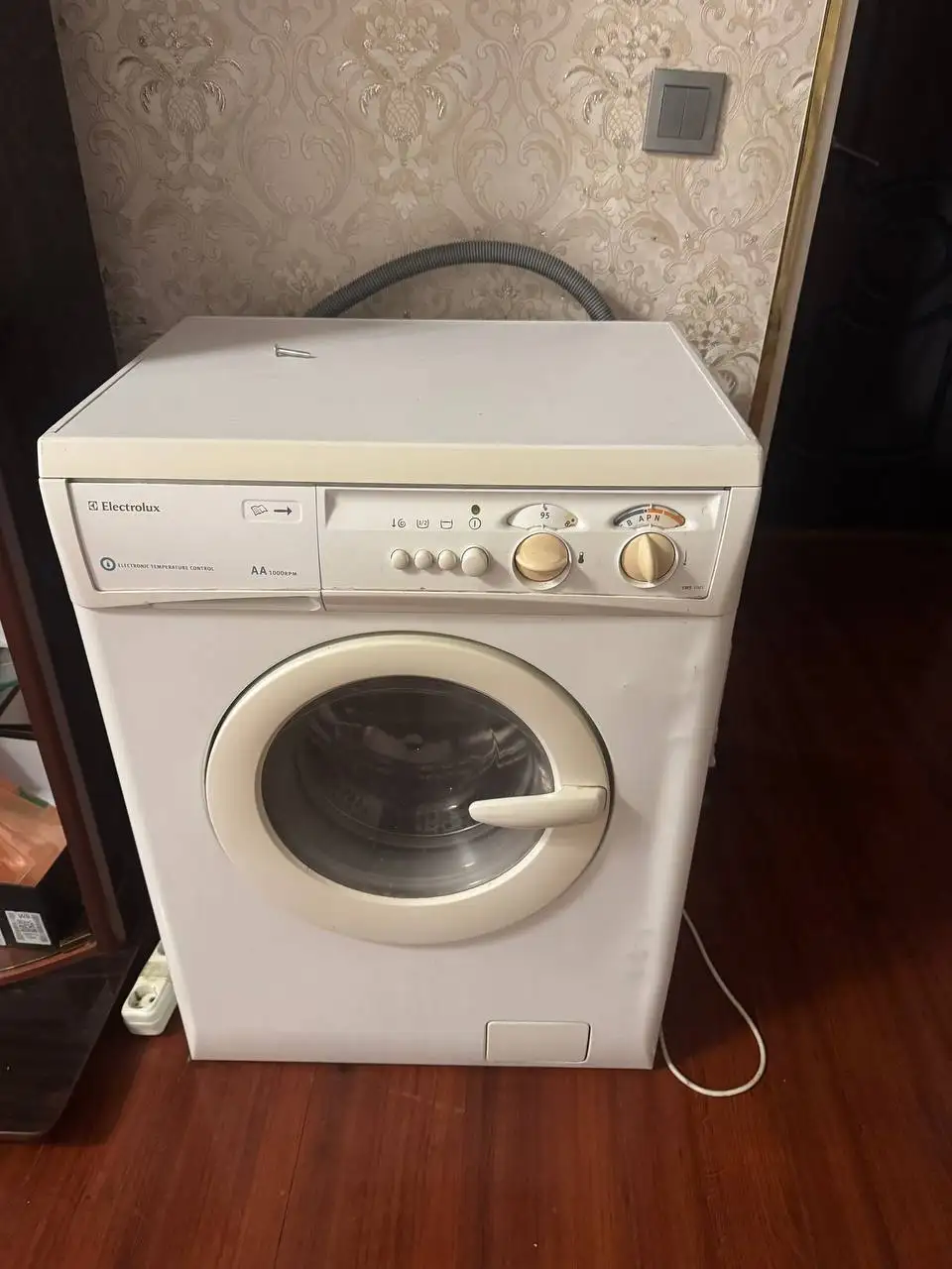Стиральная машинка полностью рабочие - Барахолка в Екатеринбург
