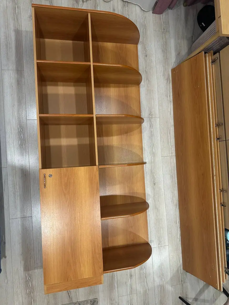 Шкаф из двух частей разобранный готов к вывозу - Мебель (Барахолка) в Екатеринбург