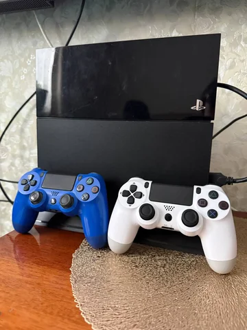 Sony PlayStation 4 1TB с аксессуарами и игрой - VR очки в Екатеринбург