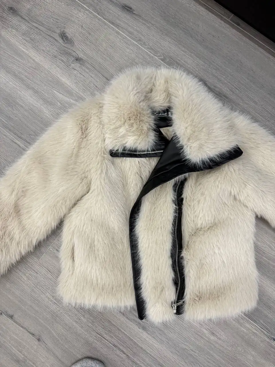 Искусственная шубка автоледи с кожаными вставками - Верхняя одежда (Одежда) в Екатеринбург