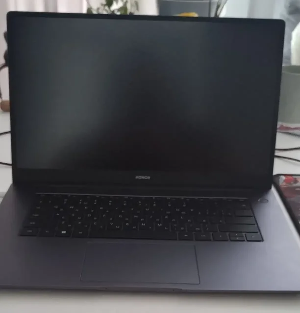 Продам Ноутбук Honor MagicBook 15 - Ноутбуки в Арамиль