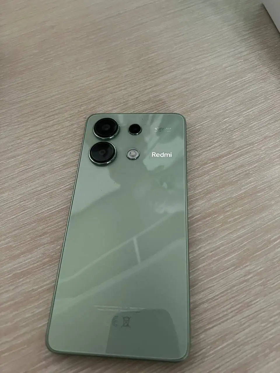 Продам Redmi Note 13 256гб с защитным стеклом и чехлами - Смартфоны и телефоны (Электроника) в Екатеринбург