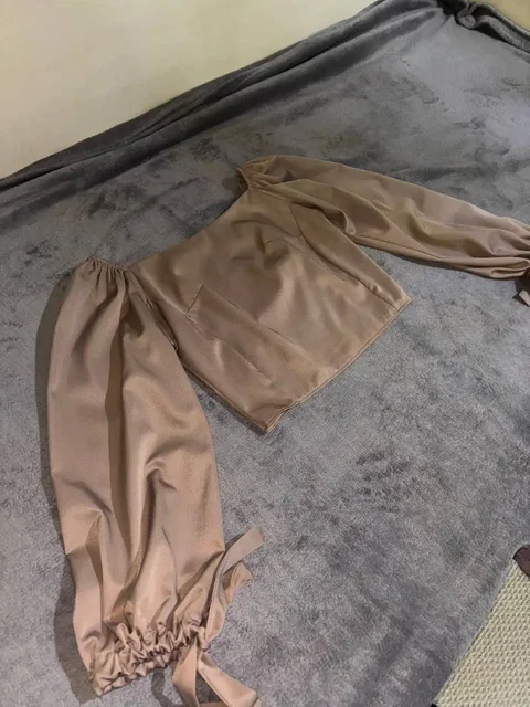 Продажа женской одежды размер S - Верхняя одежда, обувь в Екатеринбург