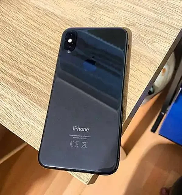 Продам iPhone XS 64GB 74% - Смарт-часы в Екатеринбург