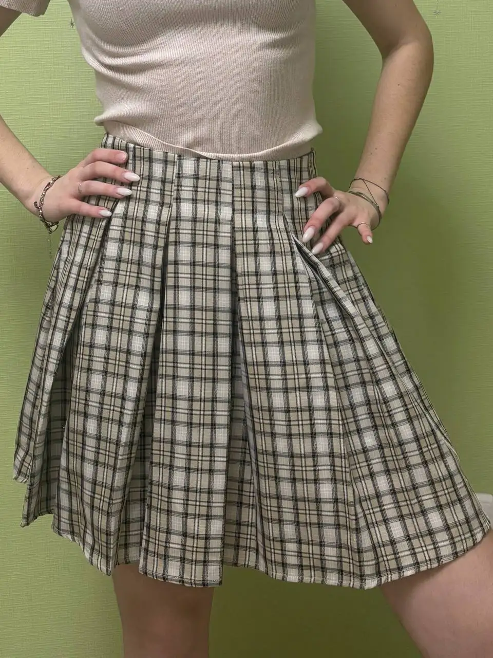 Одежда почти новая: свитера, юбка, платье, джинсы - Одежда в Екатеринбург