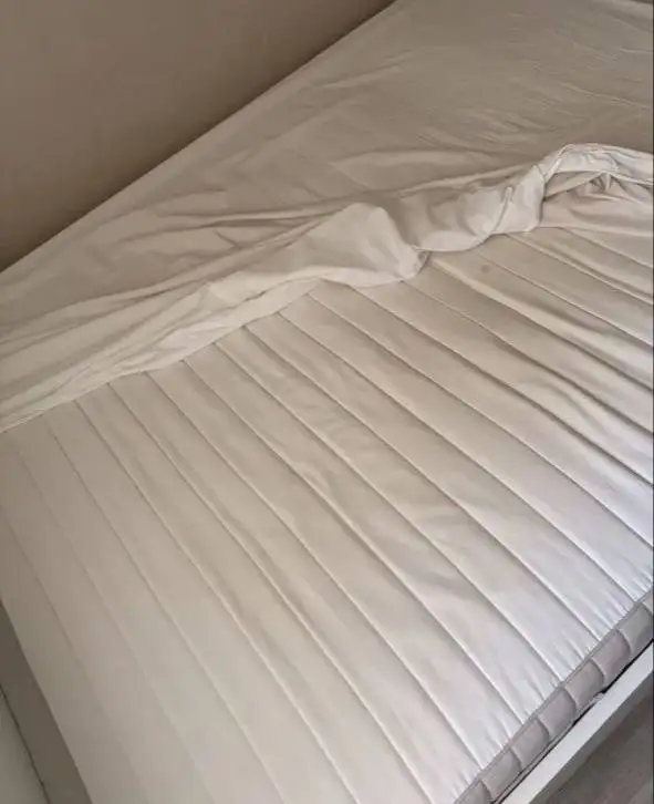 Продам кровать IKEA 160x200 - Мебель (Барахолка) в Екатеринбург