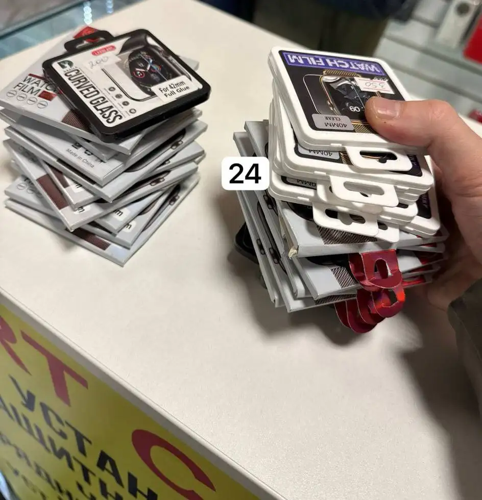 Товарный остаток после закрытия торговой точки с чехлами для айфонов - Барахолка в Екатеринбург