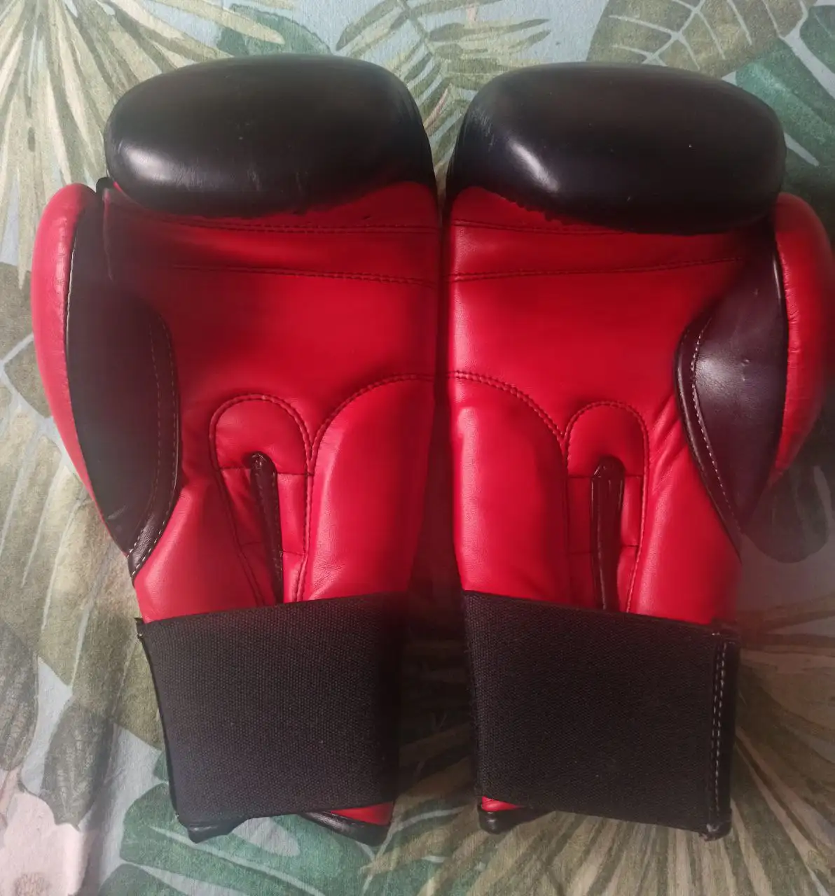 Перчатки Adidas 12 унций новые с чехлом и бинтами - Спортивные товары (Барахолка) в Екатеринбург