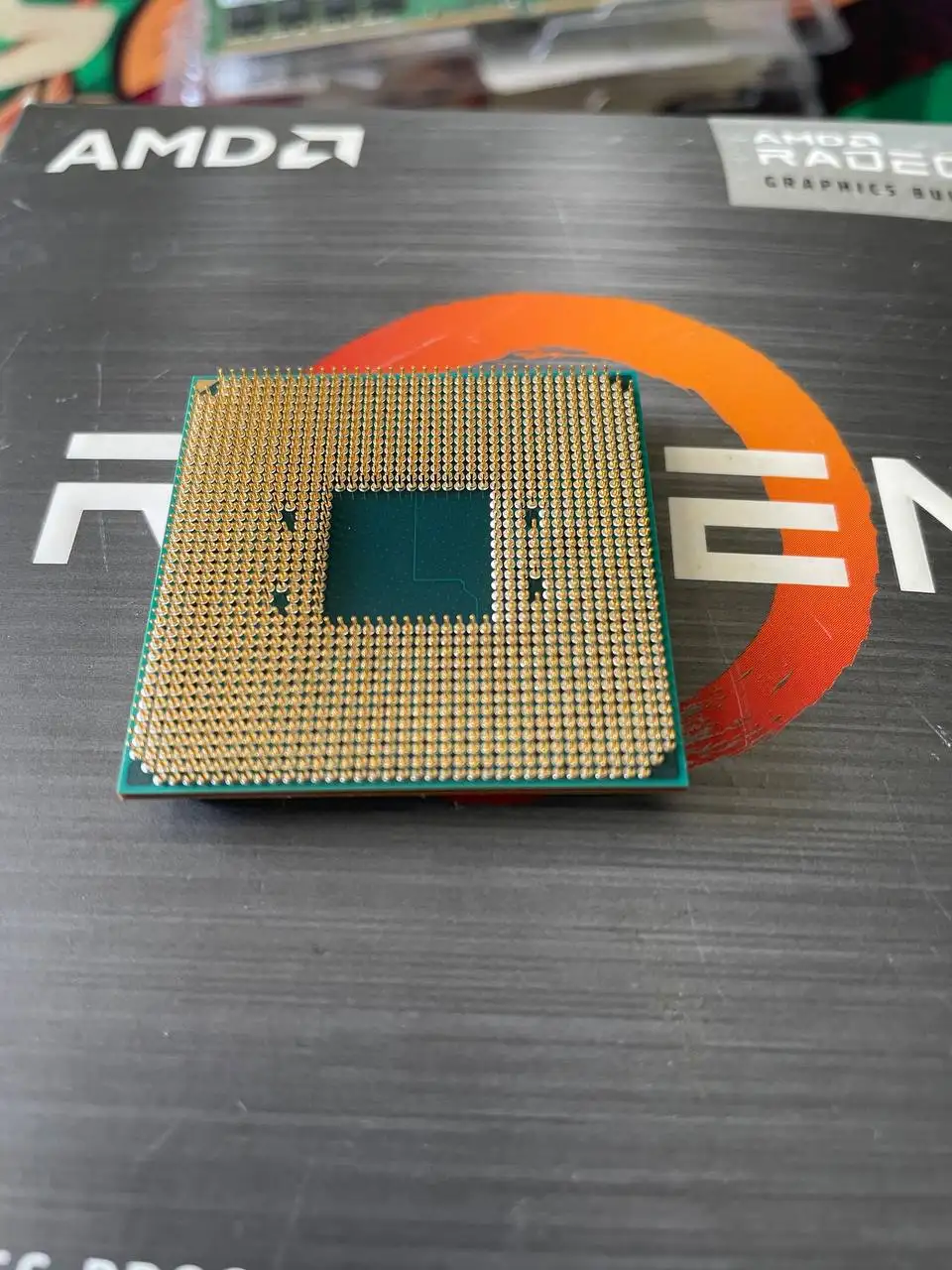 Продажа компьютерных комплектующих: процессор, ОЗУ, блок питания, клавиатура - Компьютерные комплектующие (Электроника) в Екатеринбург