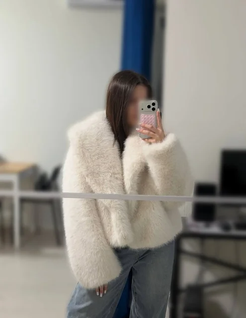 Продам шубу в идеальном состоянии - Джинсы в Екатеринбург